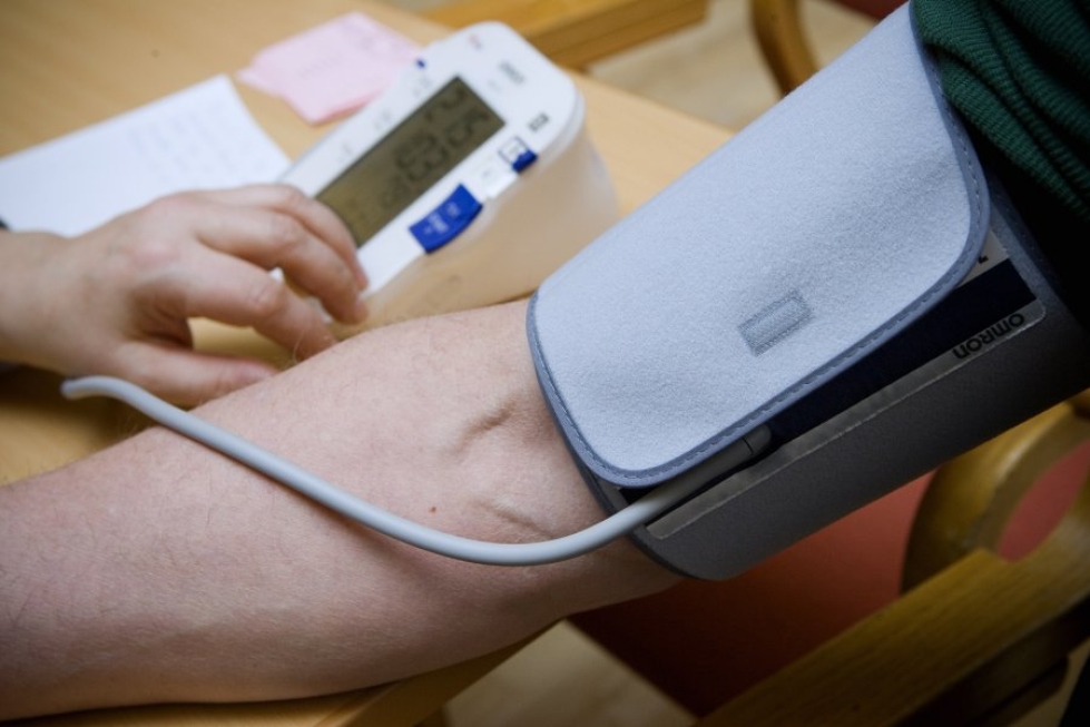 Lahtelaisessa terveyskioskissa on voinut mitata muun muassa verenpaineensa.
