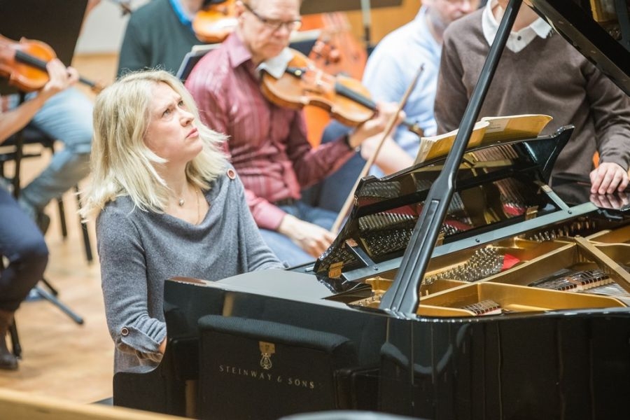 Heini Kärkkäinen esittää illalla pianokonserton, jota Suomessa ei juuri  kuulla