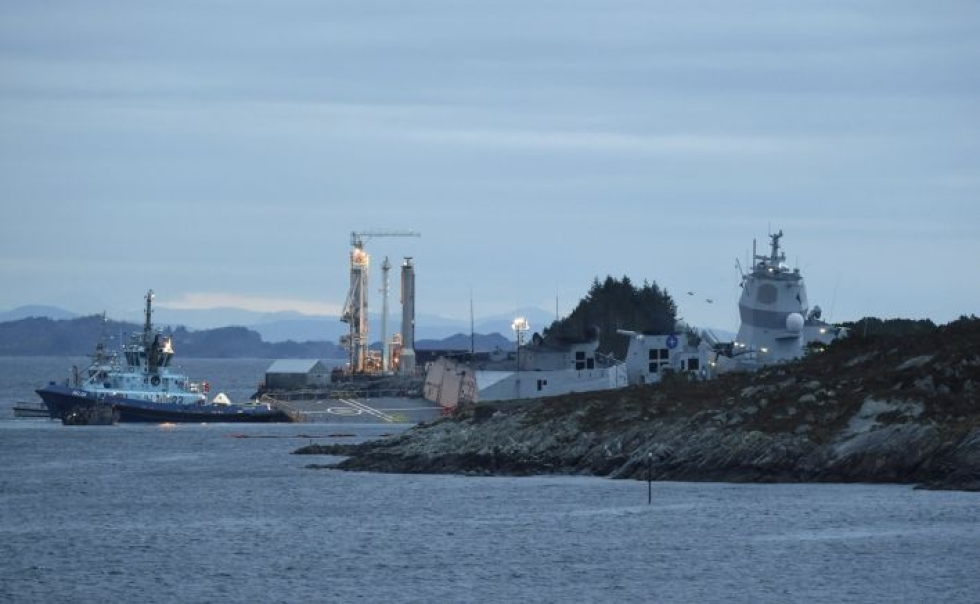 Fregatti törmäsi Sola TS -tankkialukseen, jolla on lastinaan 625 000 barrelia raakaöljyä. LEHTIKUVA / NTB