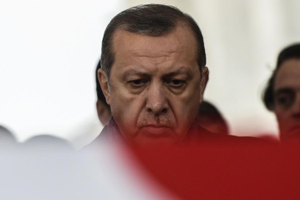 EU ja ihmisoikeusjärjestöt ovat moittineet Turkin puhdistusten kohdistuvan kaikkiin, jotka arvostelevat presidentti Erdogania. LEHTIKUVA/AFP