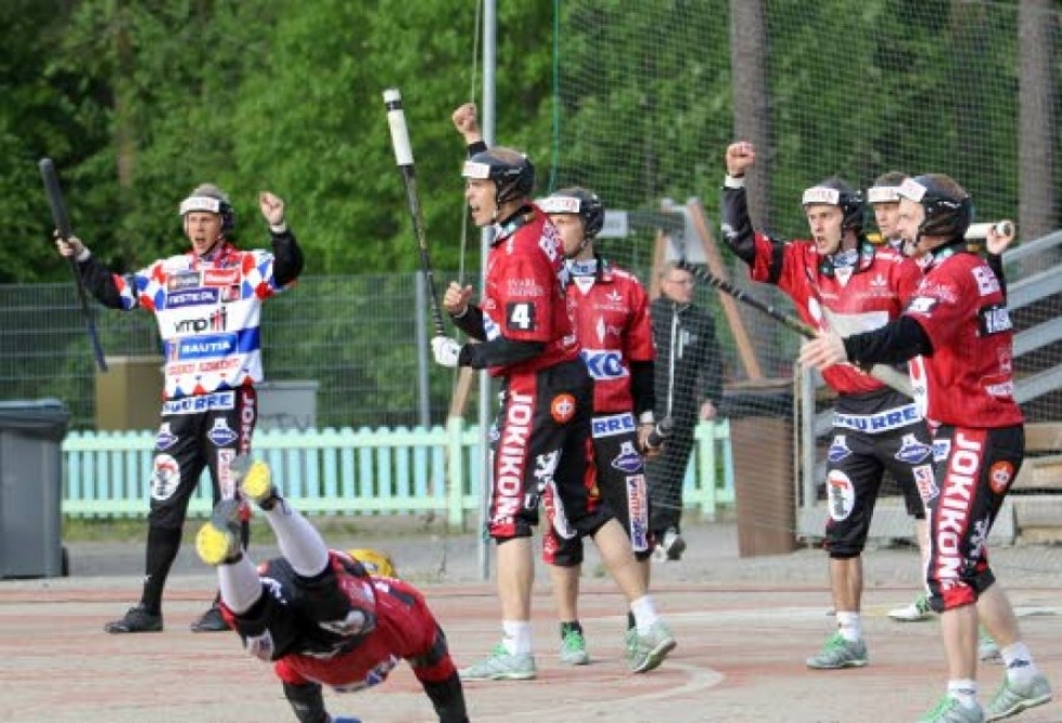Joensuun Maila nousi voitolla miesten Superpesiksen kuudennelle sijalle.