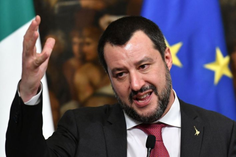 Italian laitaoikeistolainen sisäministeri Matteo Salvini syytti siirtolaisia merirosvoiksi ja vakuutti, että heitä ei päästetä rantautumaan Italiaan. LEHTIKUVA / AFP