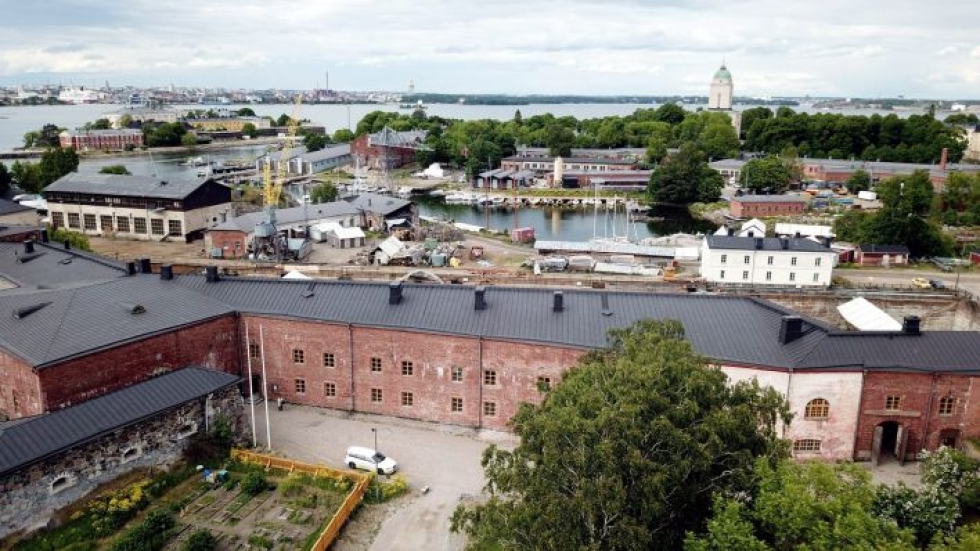 Suomenlinna on yksi Suomen seitsemästä Unescon maailmanperintökohteesta. LEHTIKUVA / MARKKU ULANDER