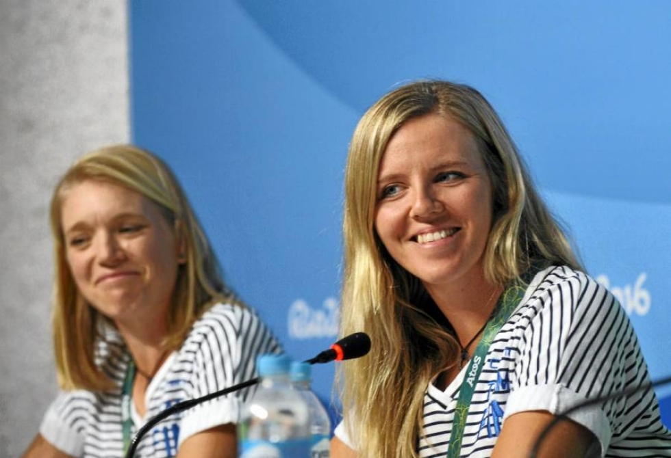 Noora Tamminen (oik.) ja Ursula Wikström aloittivat keskiviikkona naisten golfturnauksen. Rion kesäkisoissa Suomesta on historiallisesti enemmän naisedustajia.