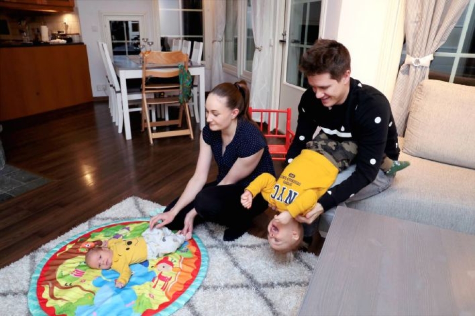 Johanna, Sebastian ja Lucas Rodriguez pääsivät muuttamaan uuteen taloon juuri ennen vauvan syntymää lokakuussa.
