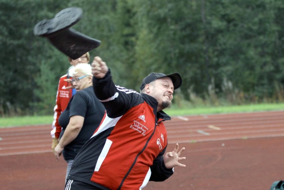 Joni Meuranen on heittänyt liitosaapasta 47,25 metriä. Meuranen kilpailee lauantaina Kiihtelysvaaran kotikisoissa.