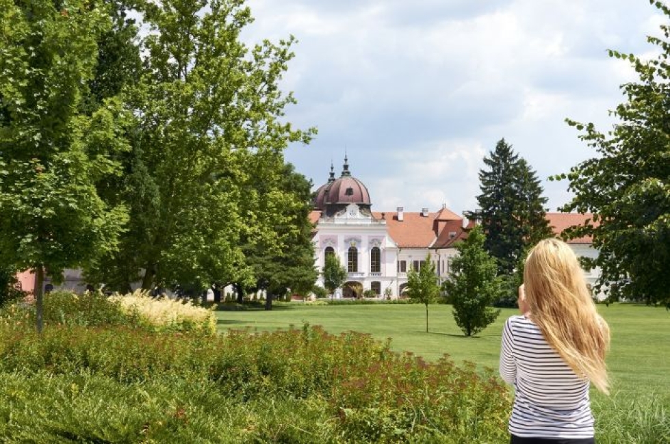 Jyväskylän seurakunta järjesti rippileirin Unkarissa vuonna 2016. Nuoret kävivät katsomassa muun muassa  Gödöllőn kuninkaallista palatsia Budapestin lähellä.