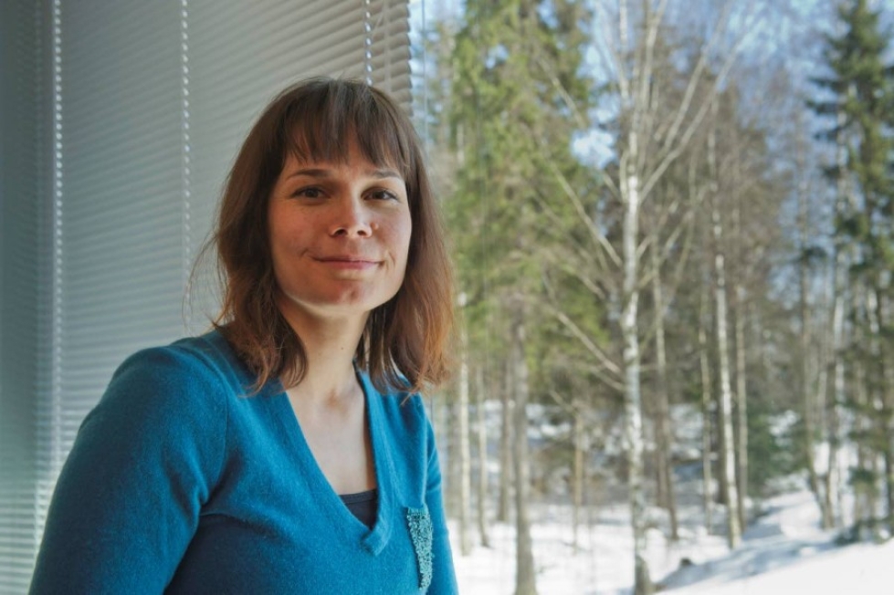 Mari Puoskari on kaikkien aikojen nuorin Helsingin kaupunginvaltuuston puheenjohtaja.