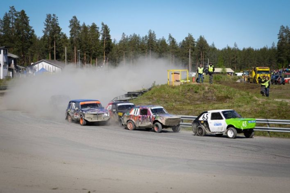 Joensuun Urheiluautoilijoilla oli laaja edustus A-finaalissa. Voiton vei Heikki Huovinen (65).