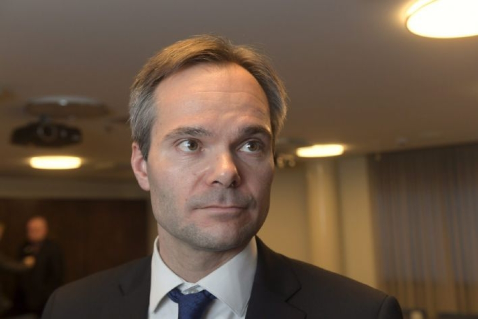 Sisäministeri Kai Mykkäsen mukaan päätöstä rajavartiostosta tuskin saadaan aikaan enää tämän vuoden puolella. LEHTIKUVA/Vesa Moilanen