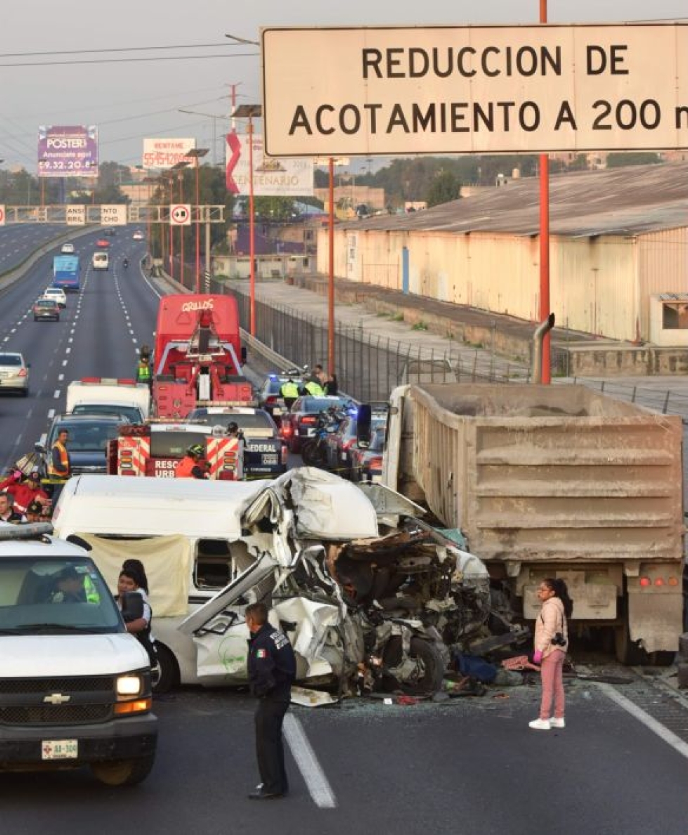 Onnettomuustie on yksi Meksikon vilkkaimmista teistä. LEHTIKUVA/AFP