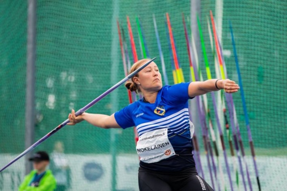 Joensuun Katajan Heidi Nokelainen kiskoi viime kesänä keihäänheiton Suomen mestariksi.