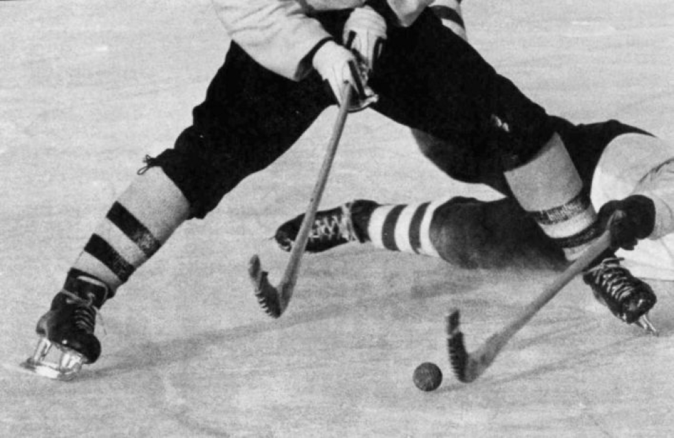 Joensuun Palloseura esiintyi jääpallon SM-sarjassa ensimmäisen kerran vasta vuonna 1941, koska kausi 1940 jäi pelaamatta talvisodan takia.