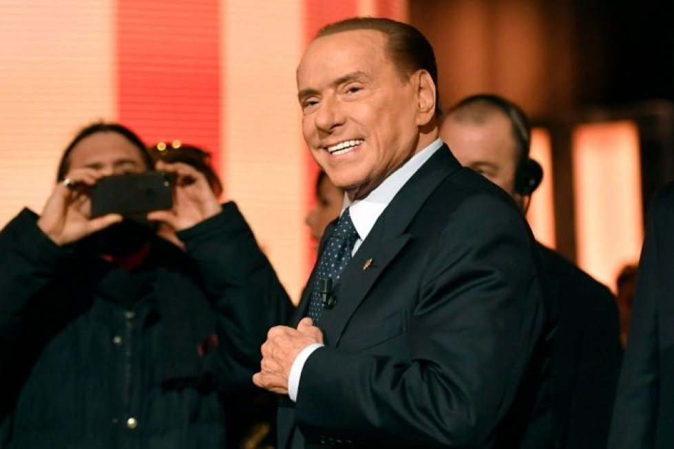 Berlusconi myi enemmistöomistuksensa Milanon mahtiseurasta AC Milanista viime vuoden huhtikuussa. Lehtikuva/AFP