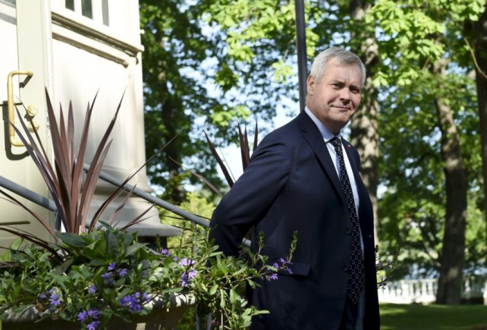Viron-vierailu on Antti Rinteen ensimmäinen ulkomaanmatka pääministerinä. Lehtikuva / Emmi Korhonen