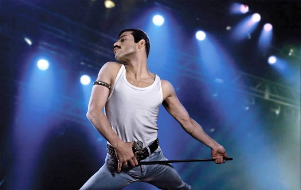 Rami Malek eläytyy Freddie Mercuryn rooliin täydellisesti.