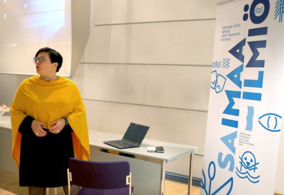 Joensuun kulttuurijohtaja Sari Kaasinen tekee ensi vuonna osa-aikaisesti töitä Saimaa-ilmiölle, jossa Euroopan kulttuuripääkaupungin titteliä vuodelle 2026 haetaan Savonlinnalle.