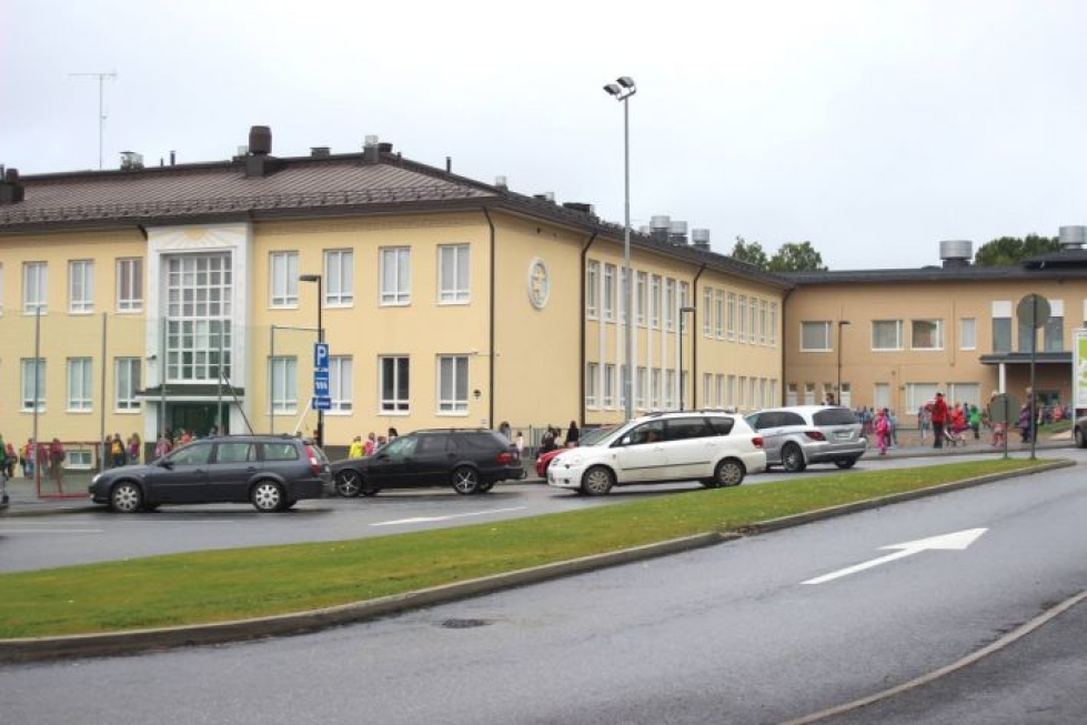 Kummun koulun avajaiset pidettiin vuonna 2017.