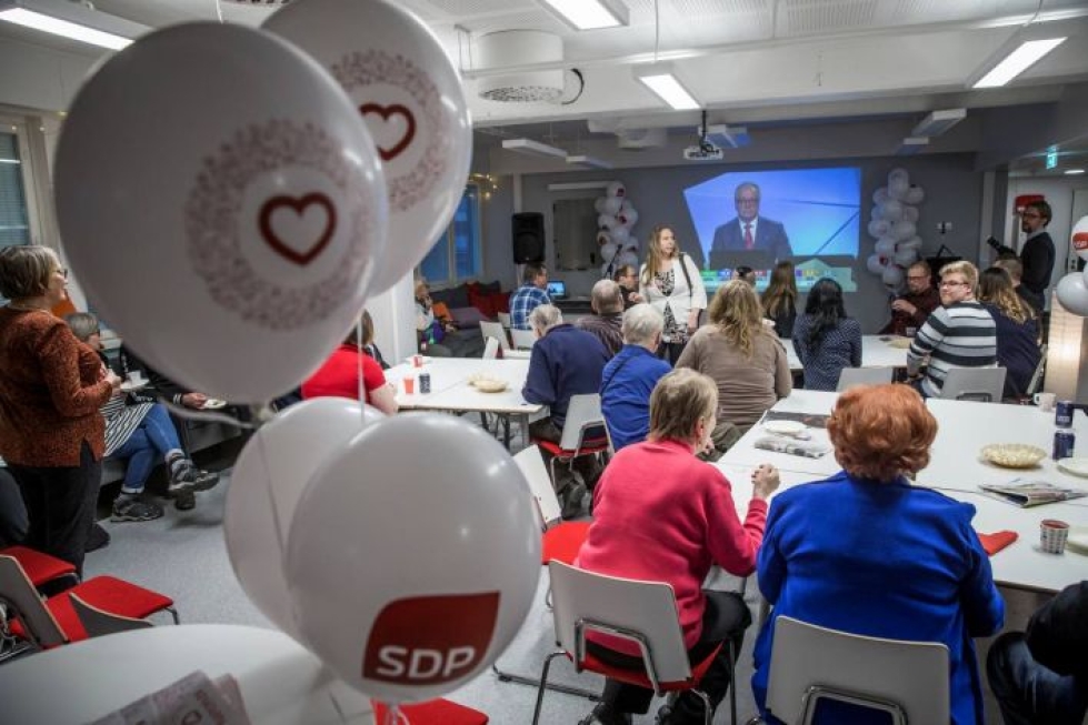 Näin vietettiin SDP:n vaalivalvojaisia kuntavaalien 2017 päätteeksi.