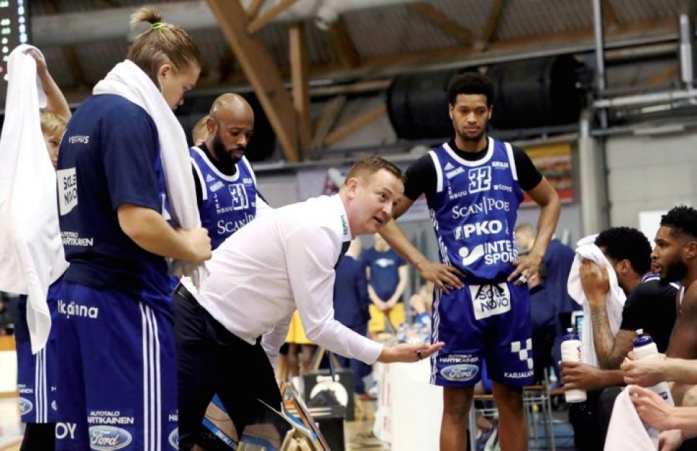 Katajan päävalmentaja Petri Virtanen miettii, voisiko cupin ottelun yhdistää Kauhajoella pelattavaan liigaotteluun.