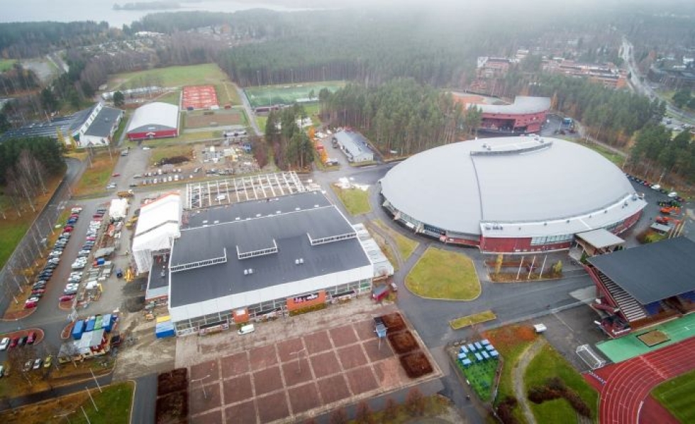 Uusi palloiluhalli tulee jäähallien ja tenniskenttien väliin Mehtimäelle.