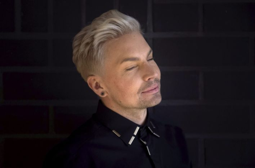 Antti Tuisku on ollut hurjassa nousukiidossa sen jälkeen, kun artisti loi itsensä uudelleen En kommentoi -levyllä vuonna 2015. LEHTIKUVA / ANTTI AIMO-KOIVISTO