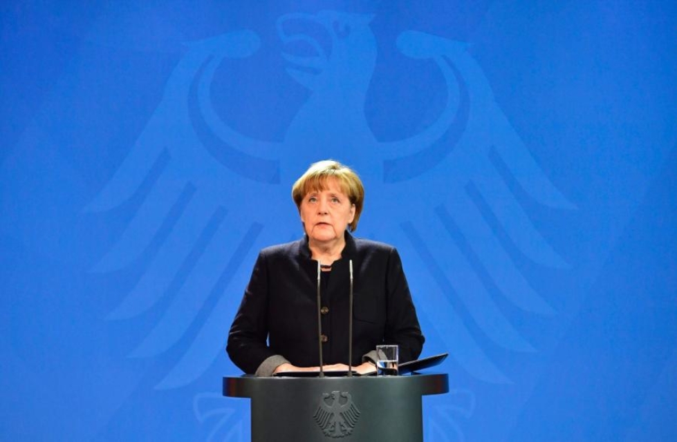 Saksan liittokansleri Angela Merkel sanoo koko Saksan jakavan syvän surun. LEHTIKUVA/AFP