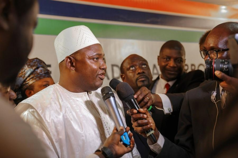 Gambian presidentiksi valittu Adama Barrow vannoi virkavalansa torstaina. LEHTIKUVA/AFP