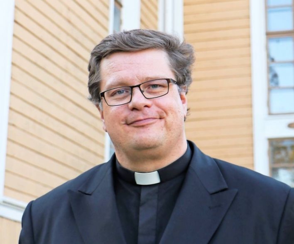 Juha Aronen valittiin kolmesta hakijasta yksimielisesti Ilomantsin luterilaisen seurakunnan kirkkoherraksi.