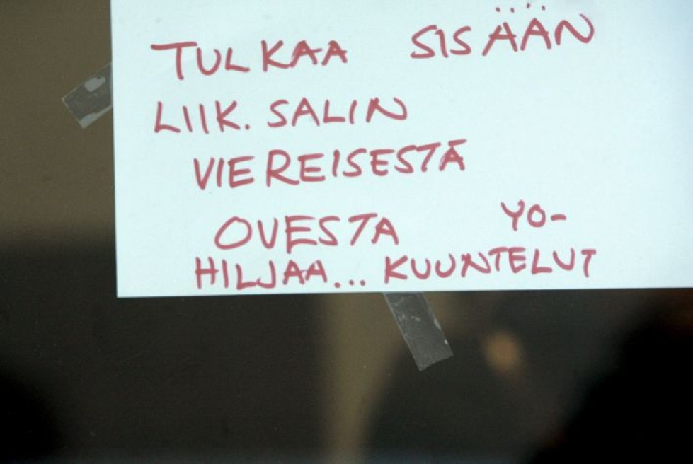 Abiturientit kohtaavat tänään suomen ja ruotsin äidinkielen lukutaidon kokeet. LEHTIKUVA / Marja Airio