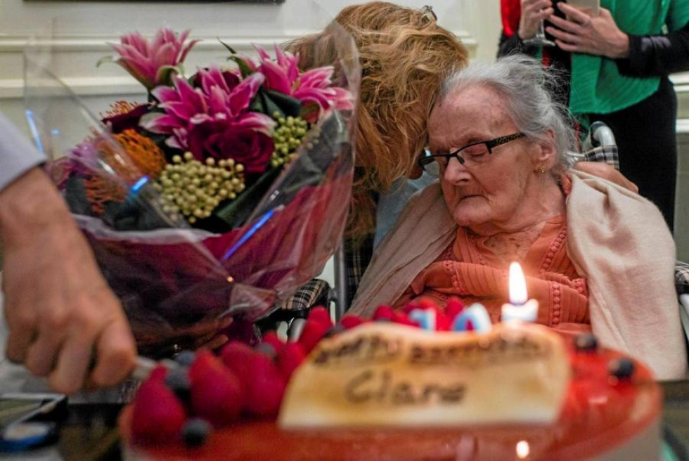 Clare Hollingworth vietti lokakuussa 105-vuotissyntymäpäiväänsä.