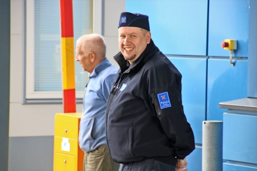 Jari Timonen (oik.) aloitti Niiralan tullipäällikkönä koronaepidemian aikana ja on työskennellyt pääasiassa kotonaan Joensuussa. 