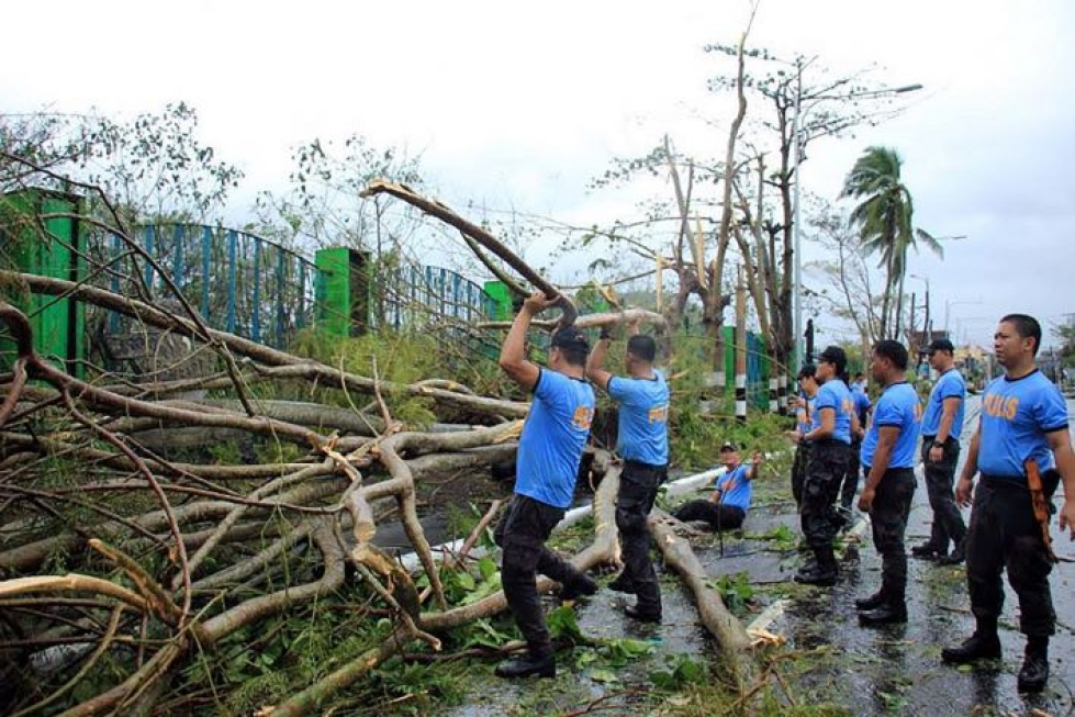 Kammuri riepotteli Filippiinejä kovilla tuulilla ja rankkasateilla. LEHTIKUVA/AFP
