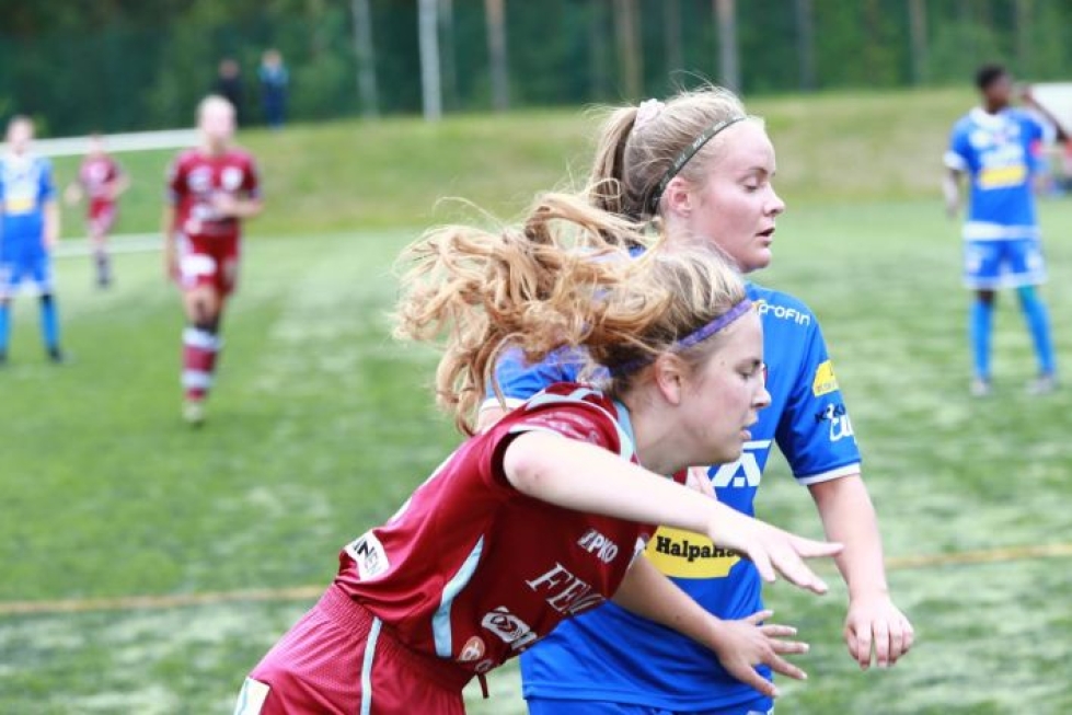 FC Hertta lähetti GBK:n laulukuoroon naisten Suomen Cupissa.