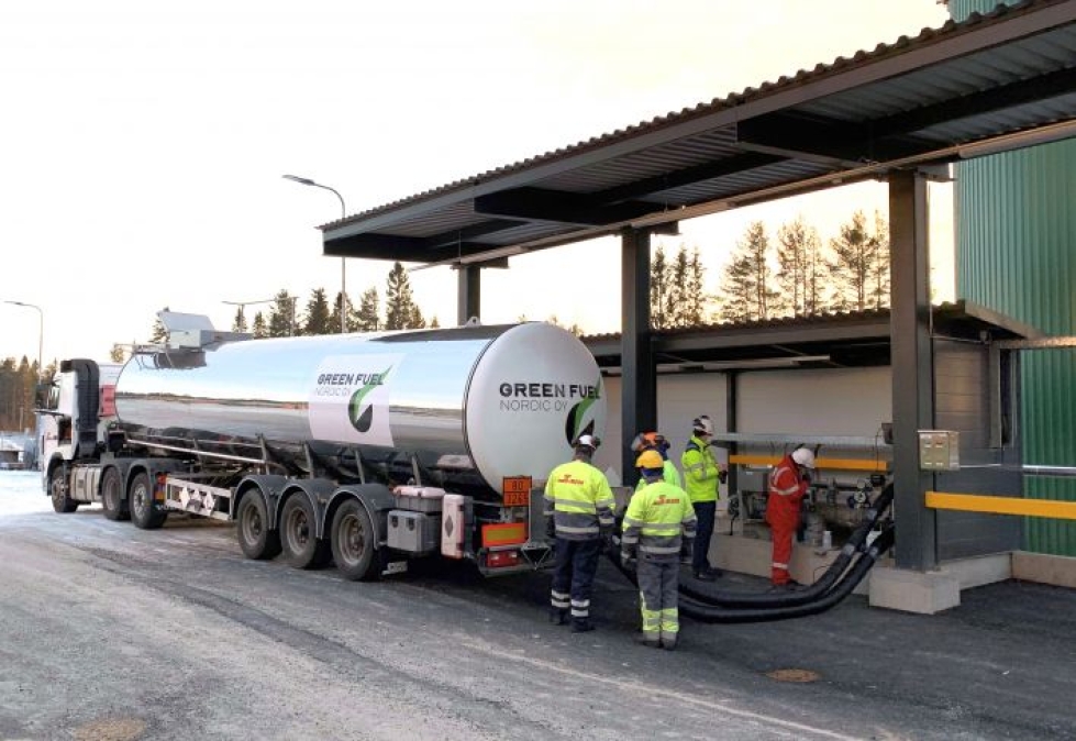 Ensimmäinen säiliöautollinen bioöljyä lähti Lieksasta Joensuuhun viime joulukuun puolivälissä.