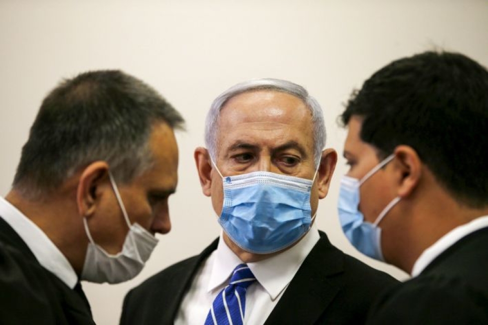 Netanjahu on kiistänyt kaikki häneen kohdistuvat syytökset ja luonnehtinut niitä ajojahdiksi.  LEHTIKUVA/AFP