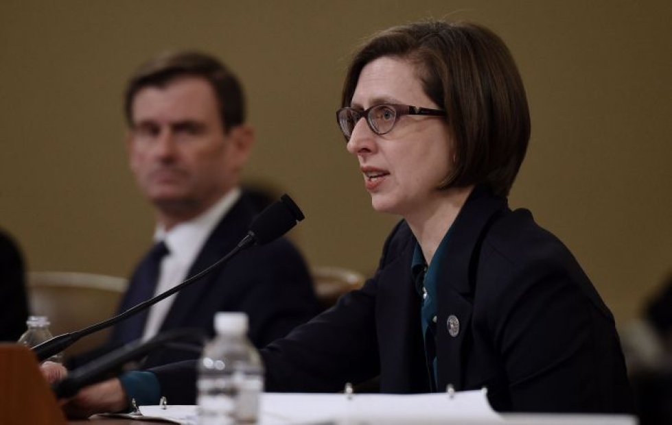 Puolustusministeriö Pentagonin edustaja Laura Cooper kertoi virkarikostutkinnan julkisessa kuulemisessa Ukrainan ihmetelleen, mitä sotilasavulle oli tapahtunut. LEHTIKUVA/AFP