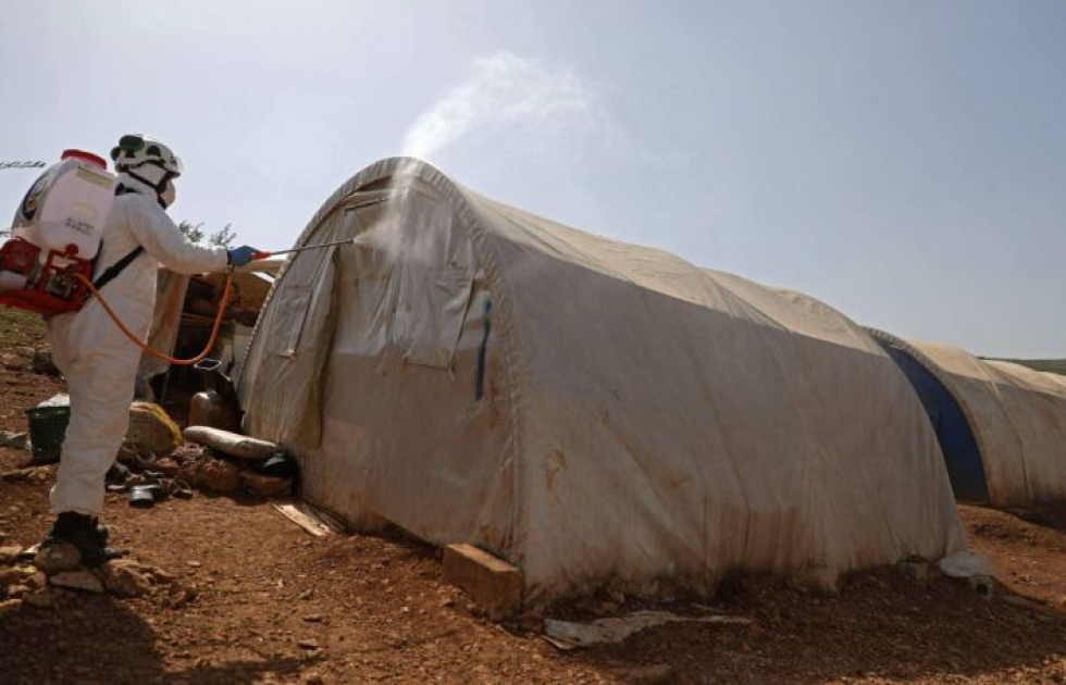 Kafr Lusinin pakolaisleirin telttoja desinfioitiin tiistaina Syyrian luoteisessa Idlibin maakunnassa.