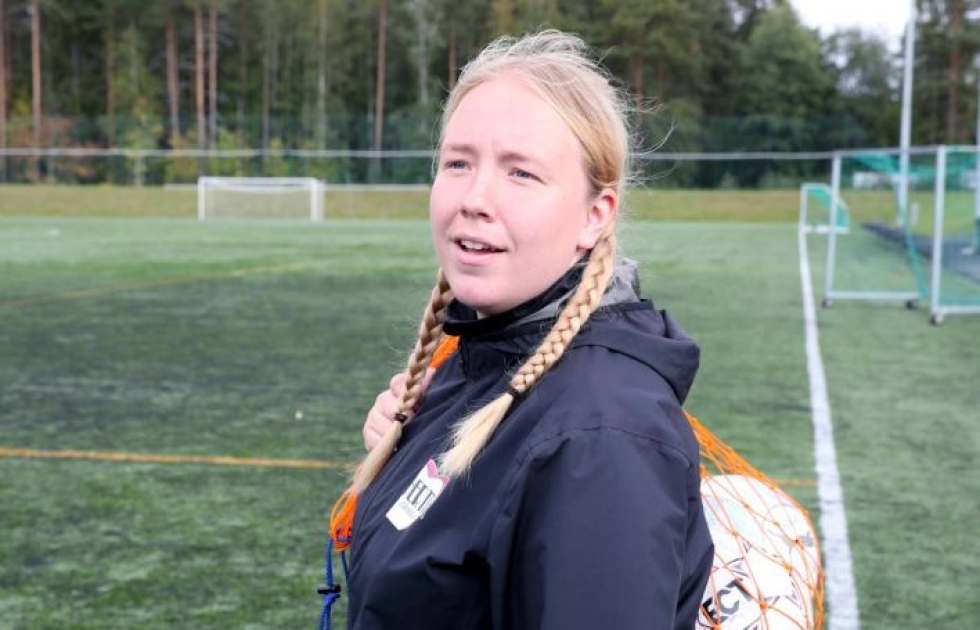Elina Utriaisen valmentajaura jatkuu Jyväskylän Pallokerhossa.
