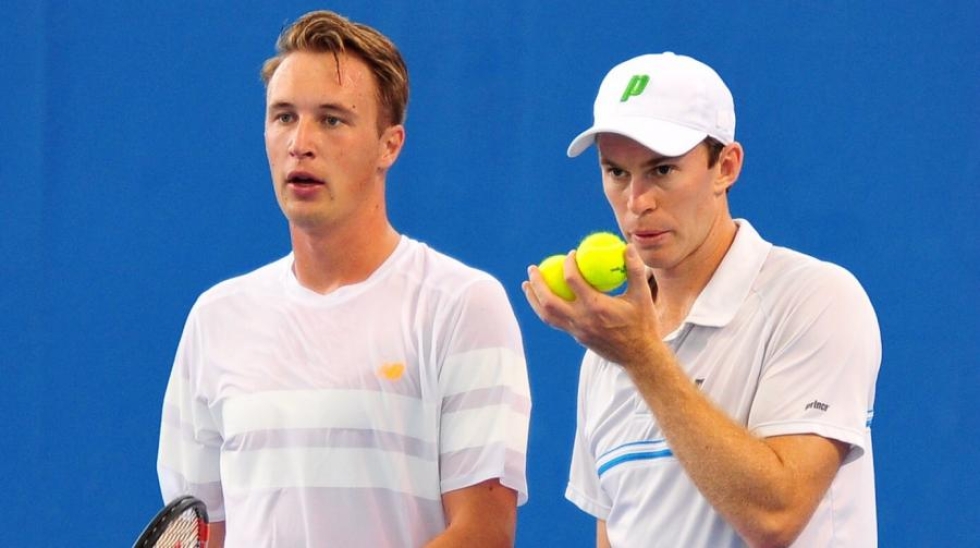 Henri Kontinen ja hänen australialaisparinsa John Peers etenivät nelinpelin loppuotteluun tenniksen ATP-turnauksessa Pariisissa. Lehtikuva / Handout.