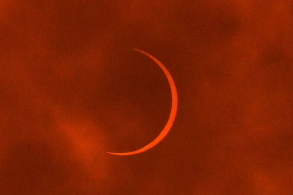 Rengasmaisia auringonpimennyksiä nähdään, kun kuu ei ole tarpeeksi lähellä Maata pimentääkseen auringon kokonaan. LEHTIKUVA / AFP