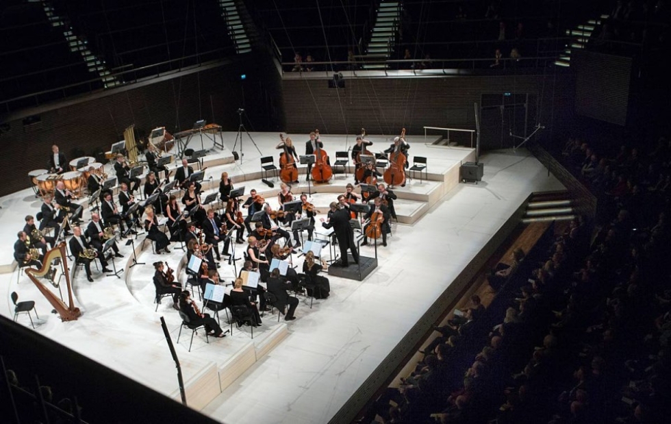 Helsingin Musiikkitalossa on esiintynyt muun muassa Joensuun kaupunginorkesteri.