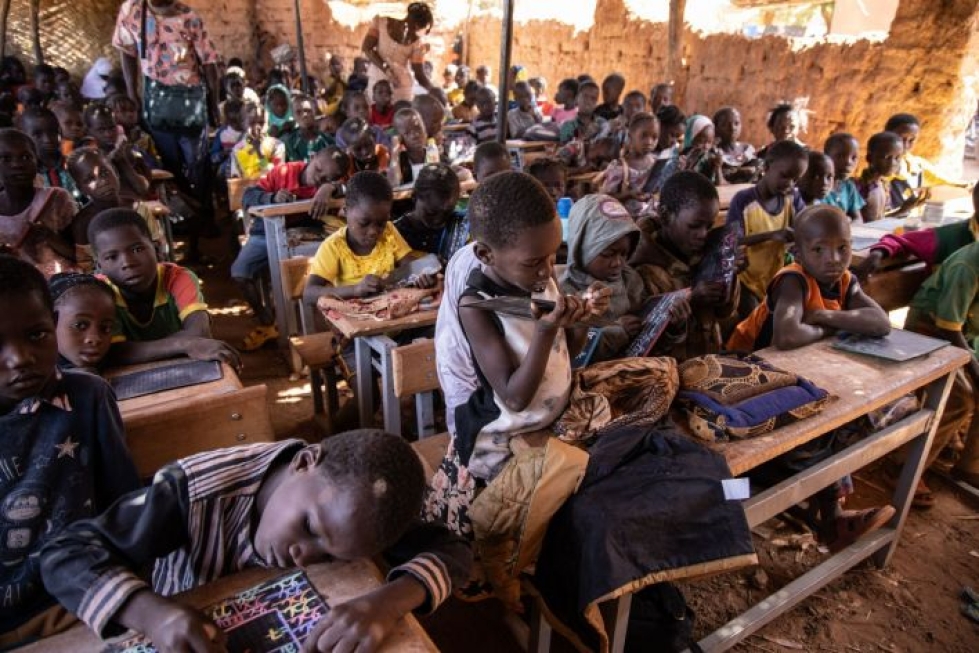 YK:n mukaan Burkina Fasoon tarvittaisiin humanitaarista apua yli 600 miljoonaa dollaria, mutta kuluvan vuoden kolmen ensimmäisen kuukauden aikana kokoon ei ole saatu edes neljää prosenttia tästä. LEHTIKUVA/AFP