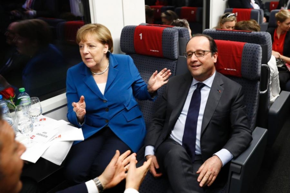 Junan kyydissä matkustivat Saksan liittokansleri Angela Merkel, Ranskan presidentti Francois Hollande ja Italian pääministeri Matteo Renzi. LEHTIKUVA/AFP