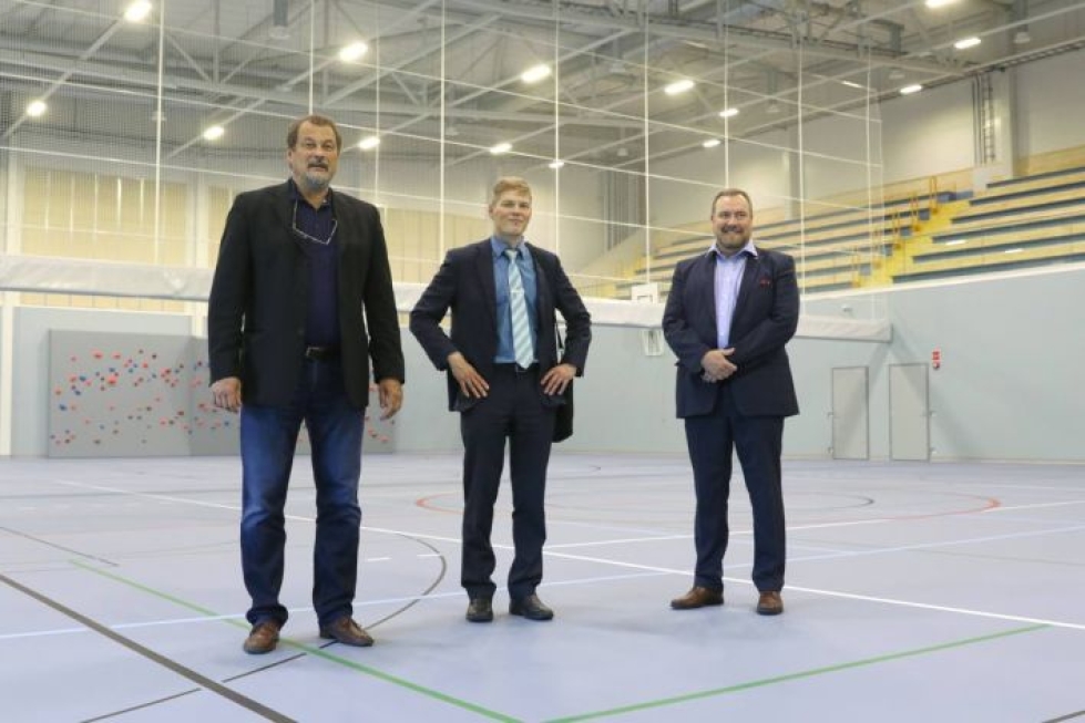 Arto Sihvonen, Jarkko Määttänen ja Juha Kivelä ovat iloisia Lieksaan rakentuneesta uudenlaisesta liikuntakokonaisuudesta.