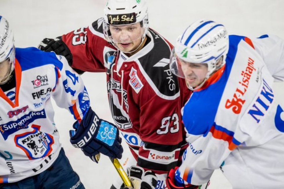 Joensuulaiskasvatti Teemu Väyrynen pelasi vakuuttavasti merkaten tehot 1+1 perjantain kamppailussa KeuPa HT:tä vastaan.