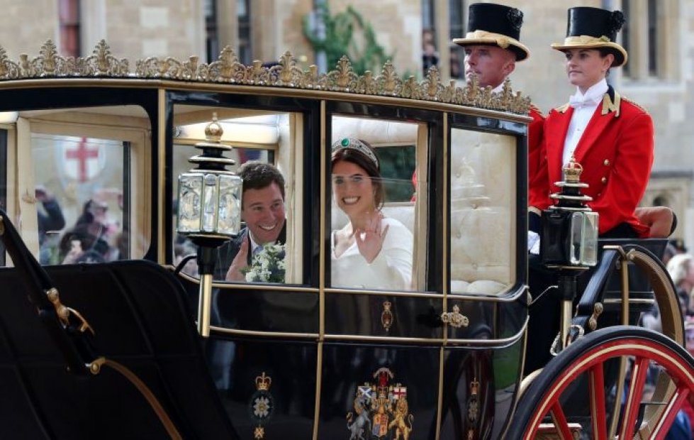 Prinsessa Eugenie vihittiin liikemies Jack Brooksbankin kanssa Windsorissa. LEHTIKUVA/AFP