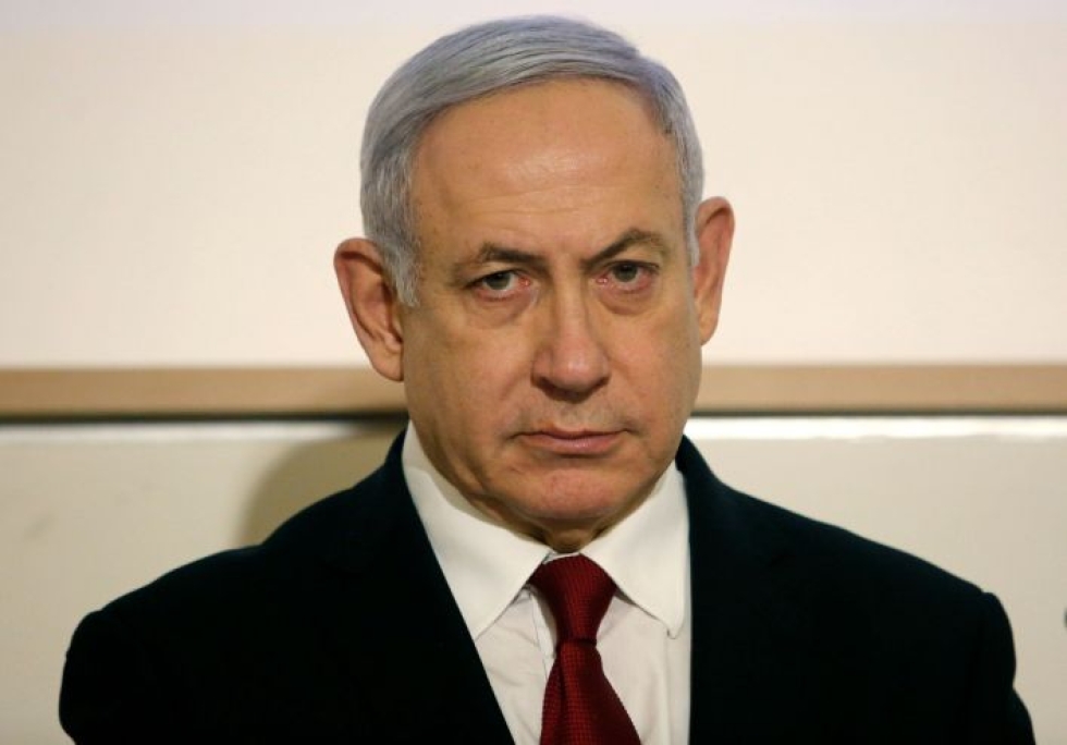 Netanjahun (kuvassa) henkilökohtainen asianajaja on saamassa syytteet rahanpesusta. Lehtikuva/AFP