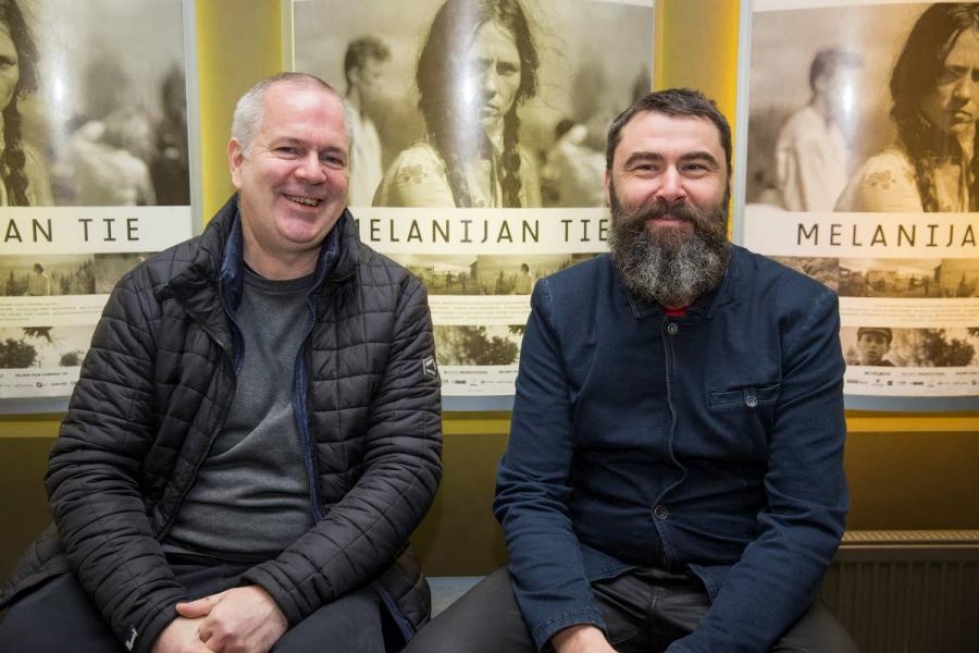Tuottaja Klaus Heydemann (vas.) ja ohjaaja Viesturs Kairiss kävivät näyttämässä Melanijan tietä pohjoiskarjalaisille ennakkoon.