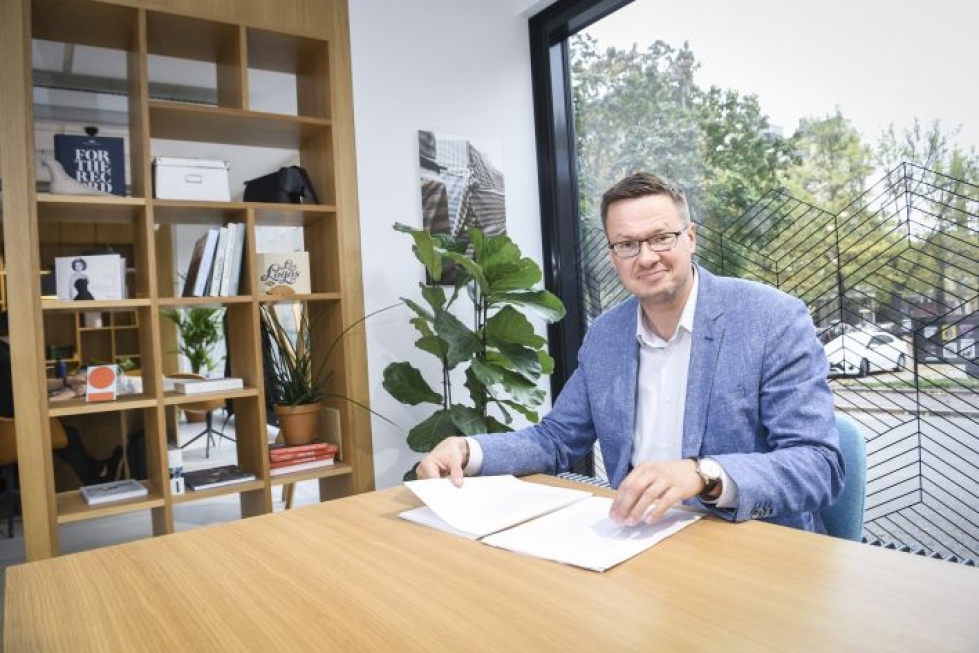 Helsingin yliopiston taloustieteen dosentti, joensuulaislähtöinen valtiotieteen tohtori Tuomas Malinen on muiden asiantuntijoiden lailla huolestunut EU:n liittovaltiokehityksestä.